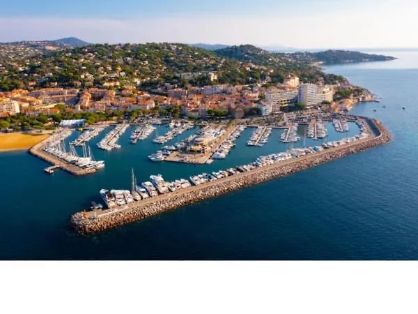 Confortable Appartement 5 Pers, 900M Plage Et Commerces Sainte-Maxime 0*,  France